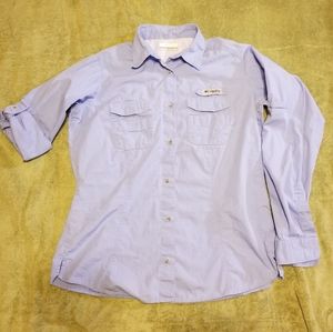 Women's Medium Columbia fishing shirt light blue